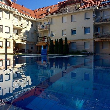 Relax Apartman Hajdúszoboszló Exteriör bild