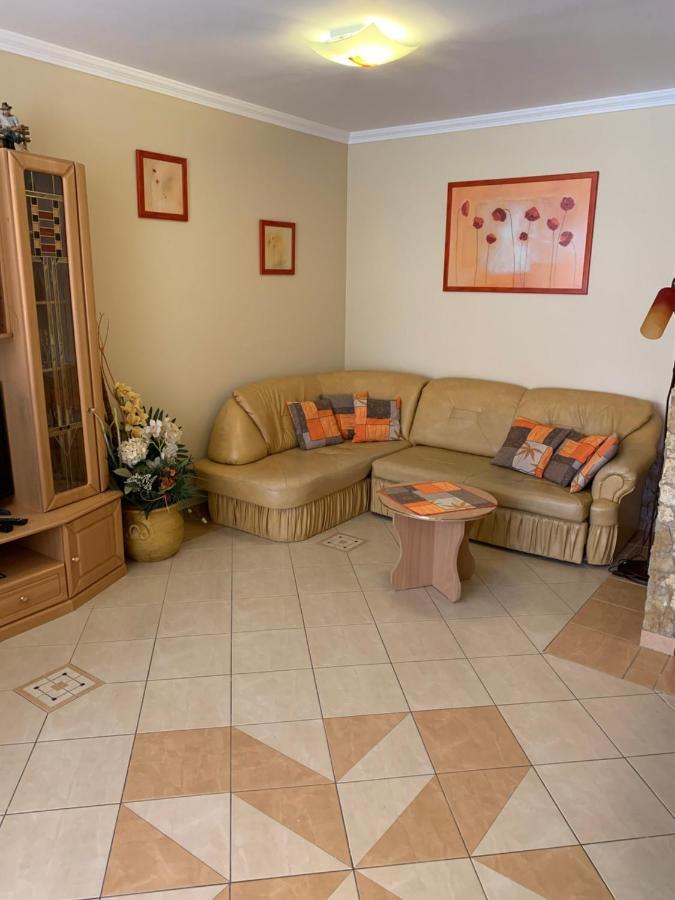 Relax Apartman Hajdúszoboszló Exteriör bild
